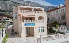 Apartments And Rooms Kapulica